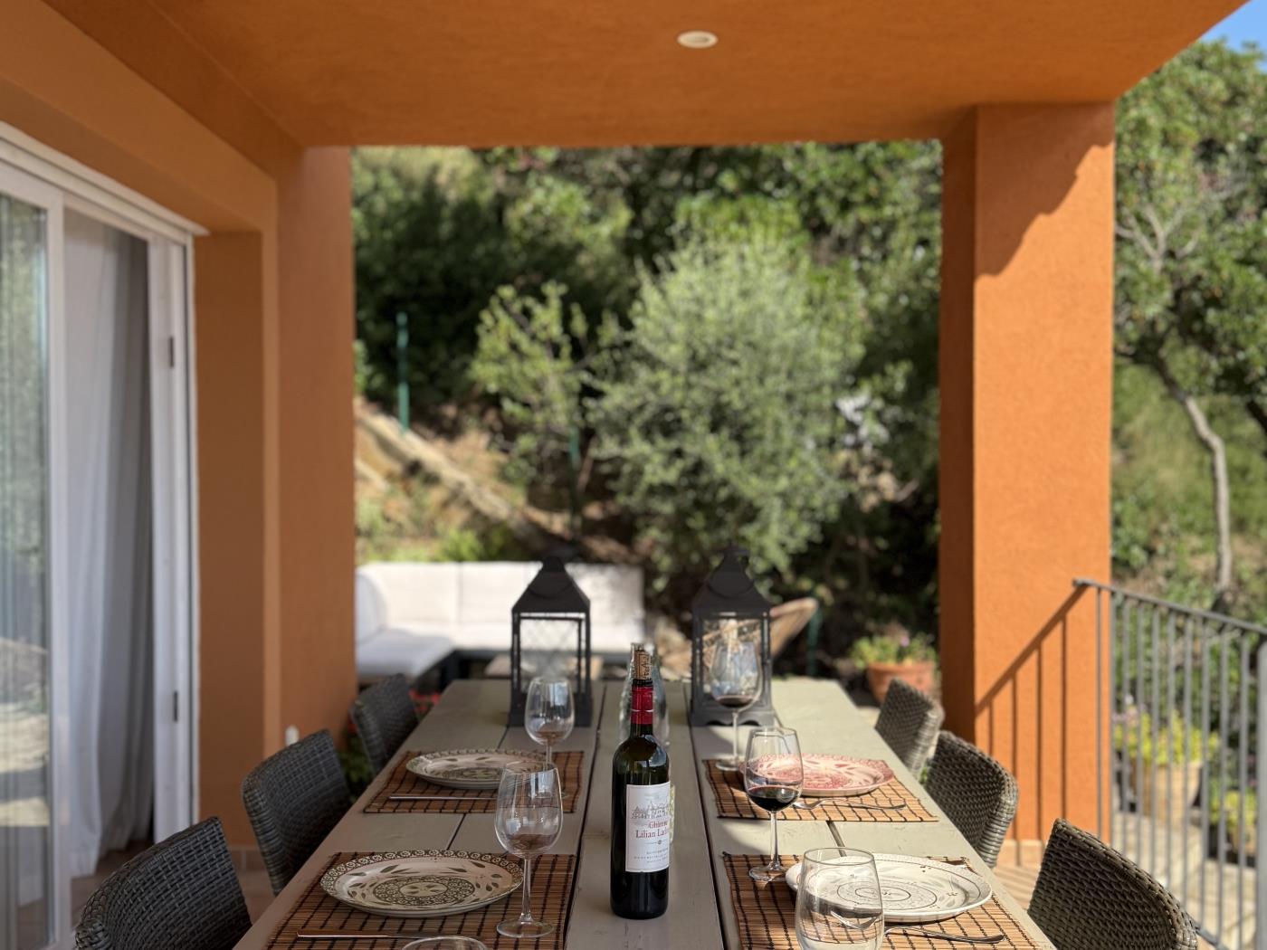 Buiteneethoek terras Costa Brava huur