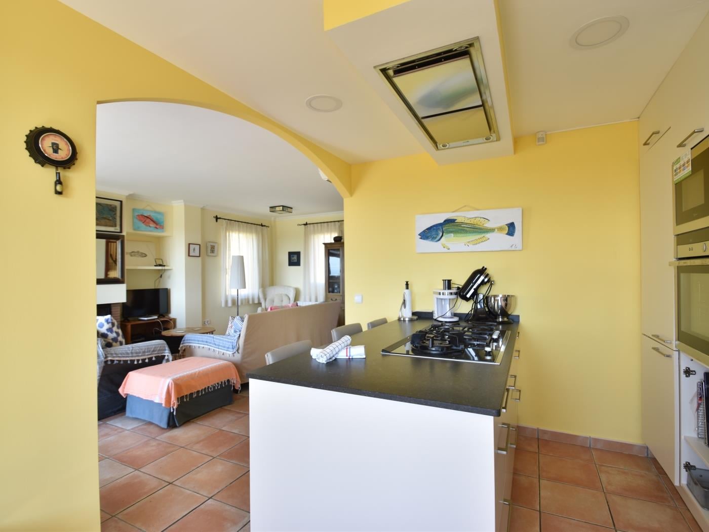 Open keuken met eiland Casa Amaya Begur