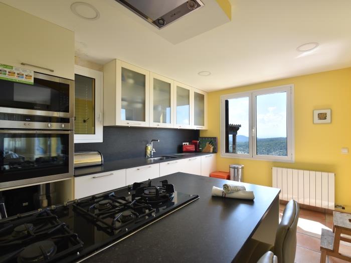 Woonkamer met open keuken Casa Amaya Begur