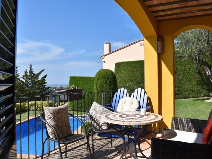 BBQ tuin vakantiehuis Begur