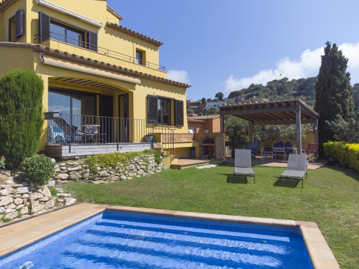 Casa Amaya with private pool and terrace in Begur
