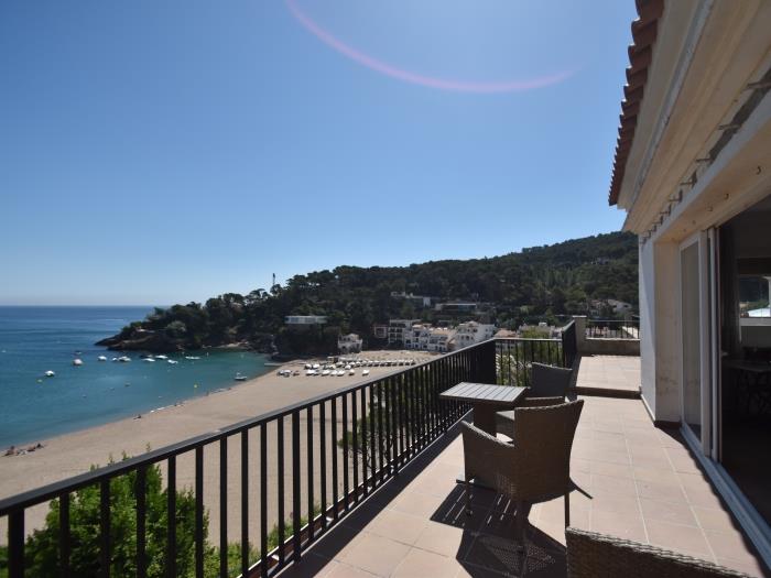 a pie playa Begur alquiler