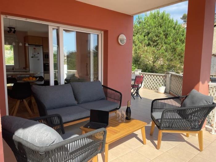 Terras met loungehoek Casa Bosc Begur