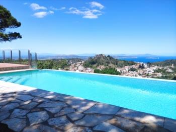 Panoramisch zicht Begur Costa Brava