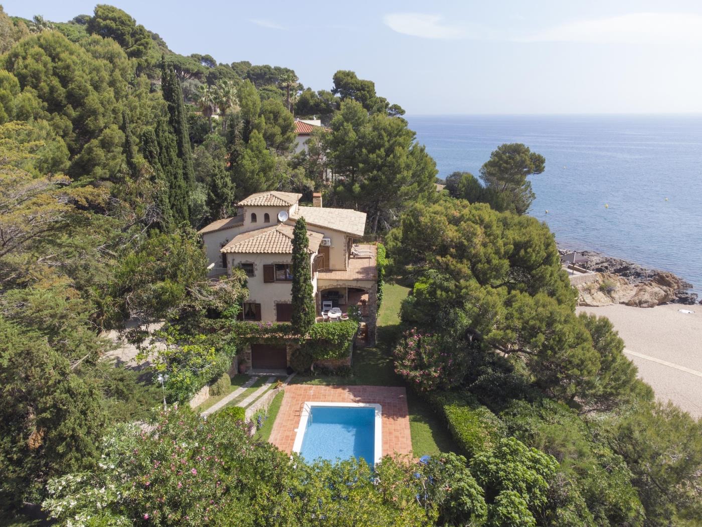 Loopbaar naar strand villa Sa Riera, Begur