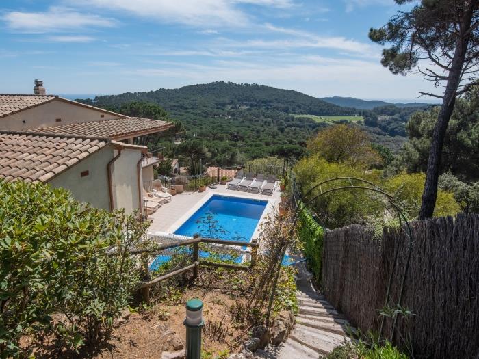 Holiday house Begur Costa Brava pool