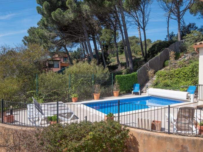 Villa pool Begur rental
