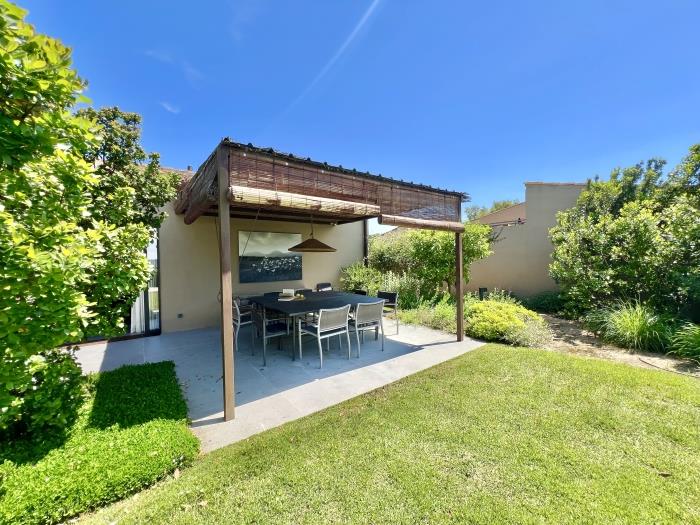 Buiteneethoek terras Costa Brava huur