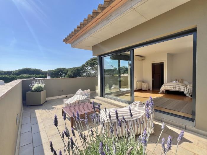 Loopafstand winkels restaurants Begur